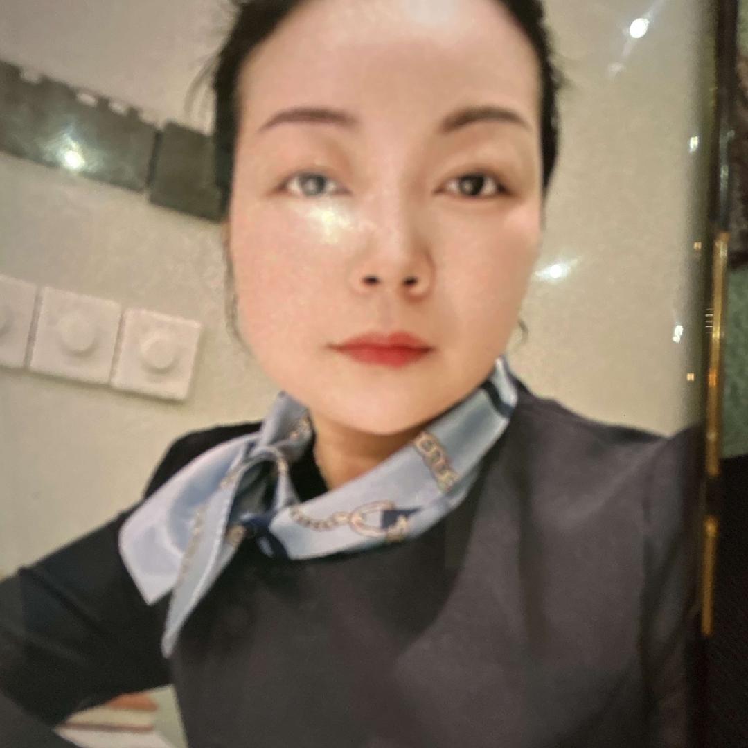 张家界蝶奈尔大丽老师