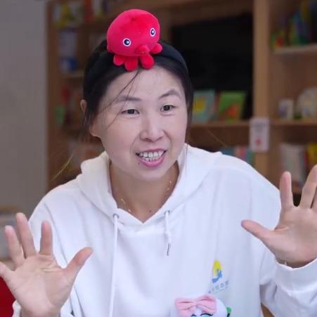 梅河口讲绘本的璐璐老师