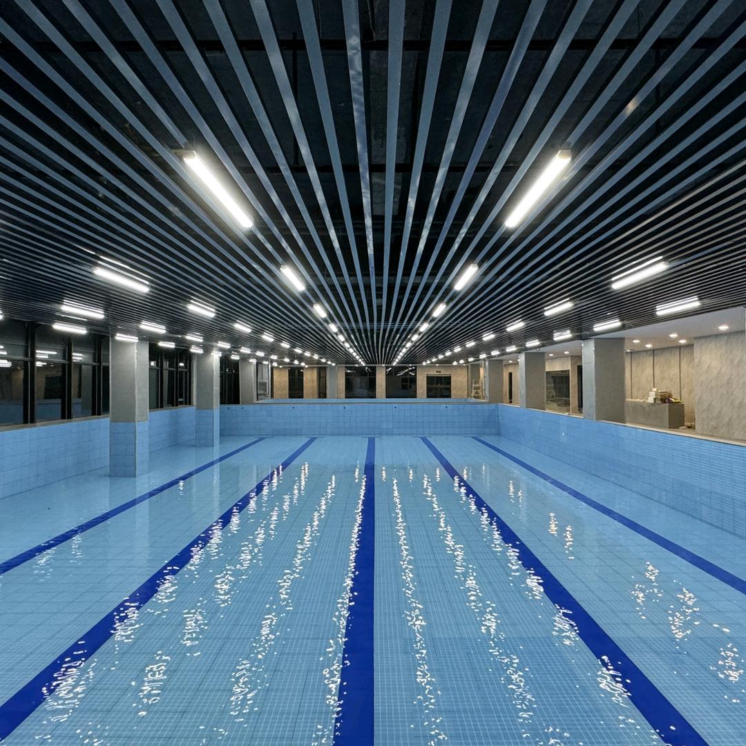 华中峰x康姆士游泳健身经理矫世铎