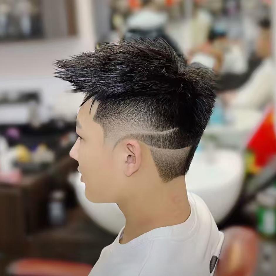 启航男士理发馆金顺