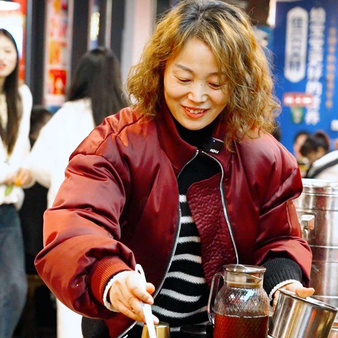 美蛙鱼荣姐
