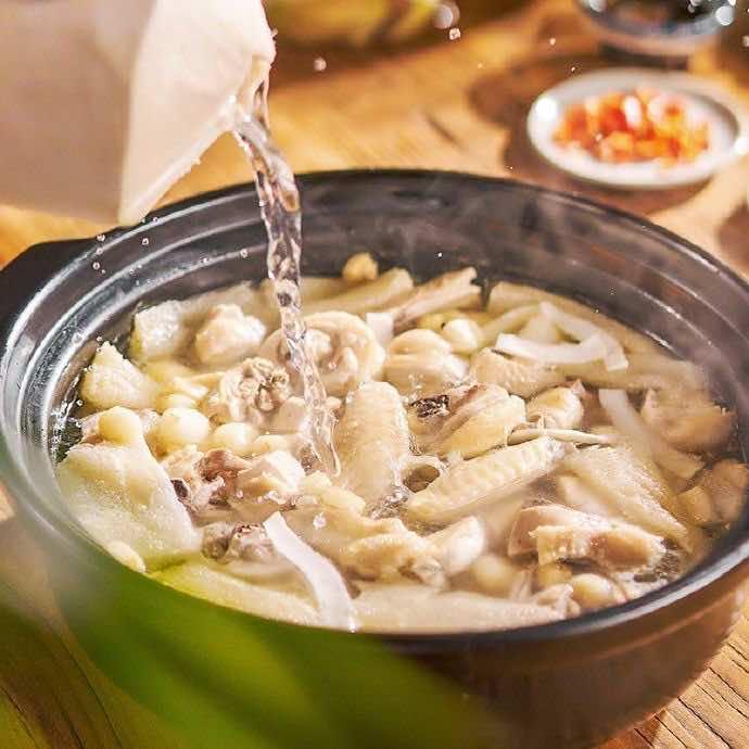 喔喔药膳鸡火爆椰子鸡周口文昌万达金街店