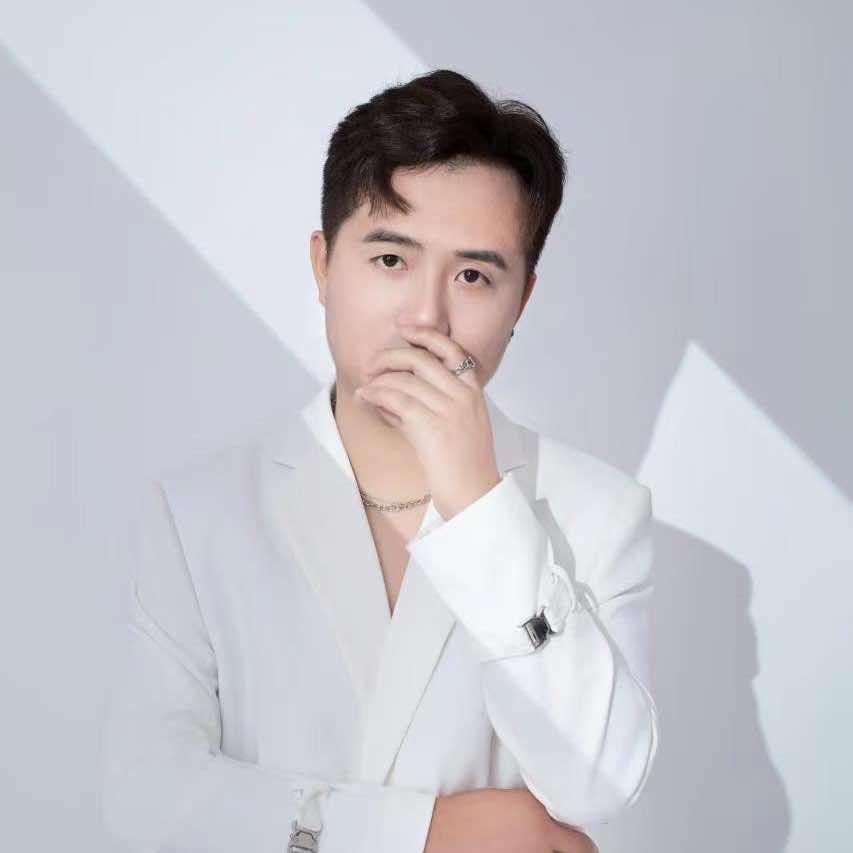 藤野造型中山利和广场店专业烫发