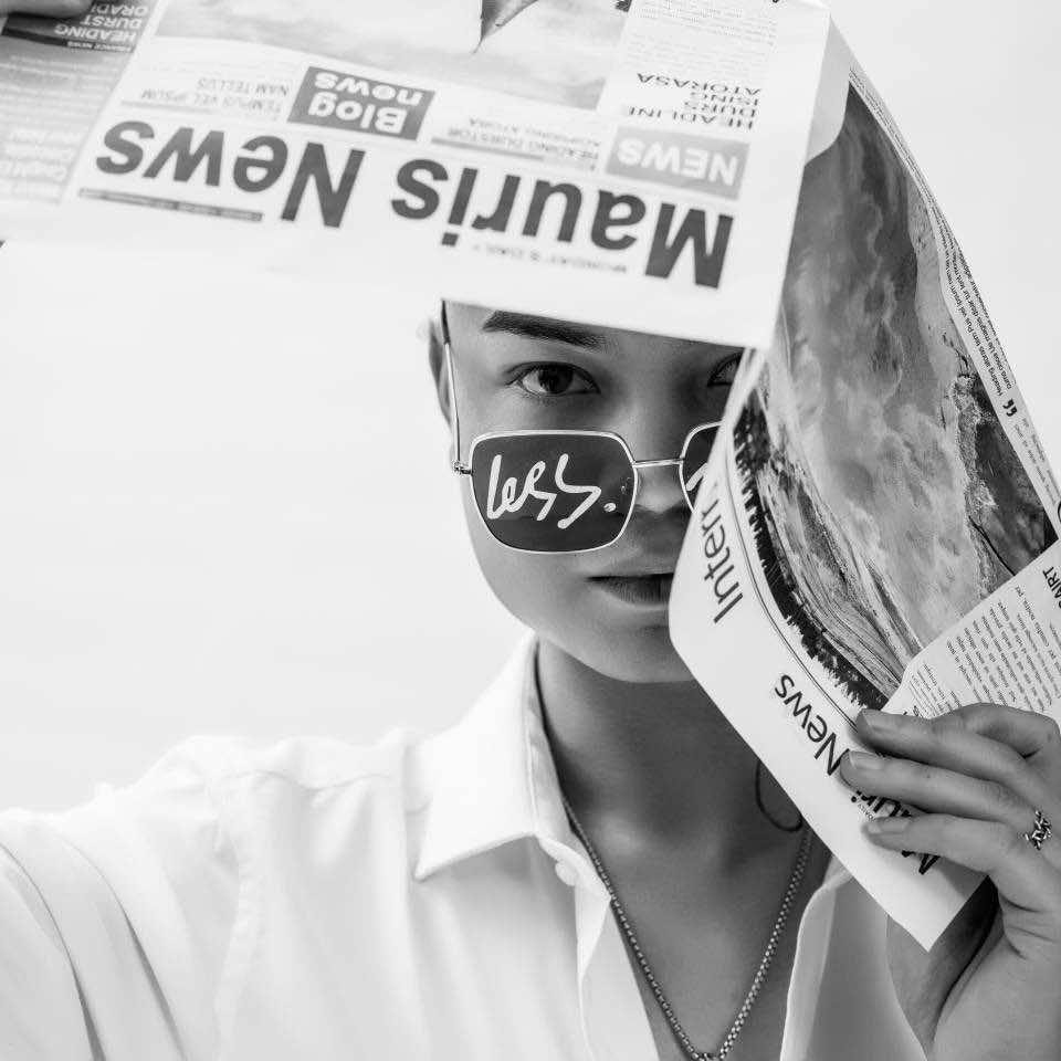 收长头发的文超