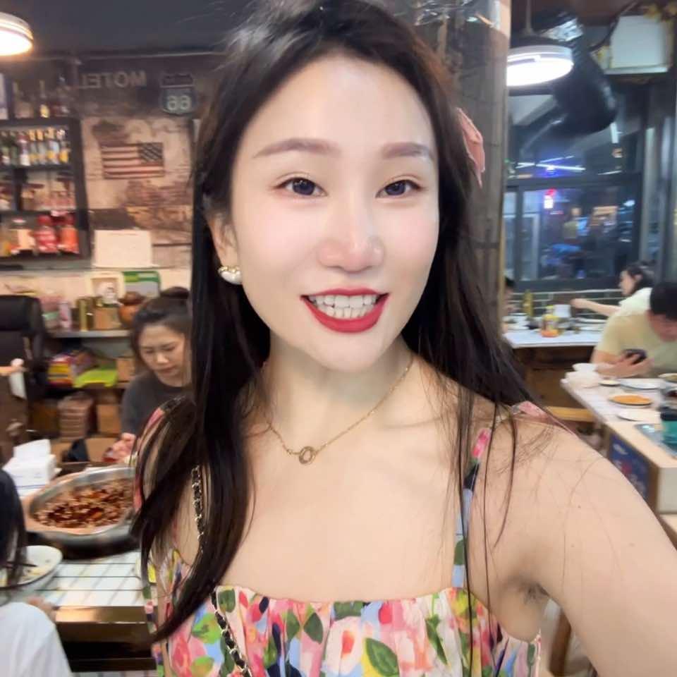 鲜之味美蛙鱼火锅店款姐