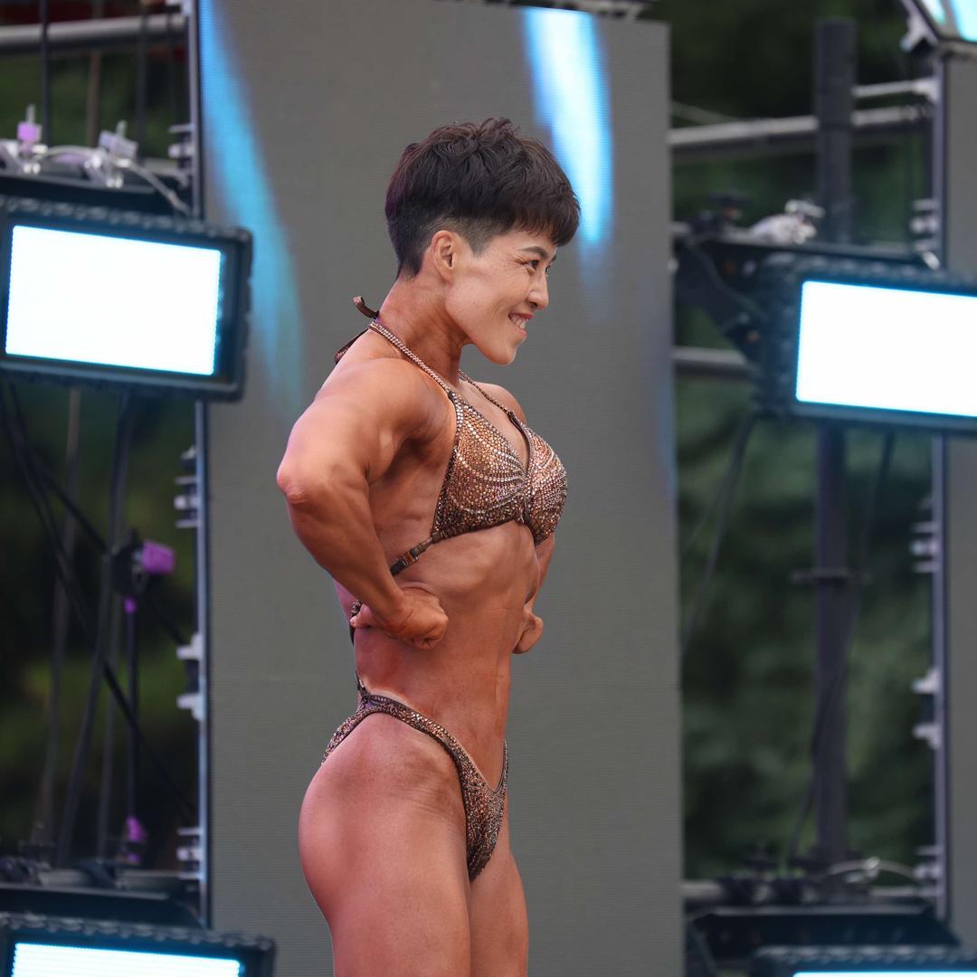战狼部落-刘红霞IFBBPRO