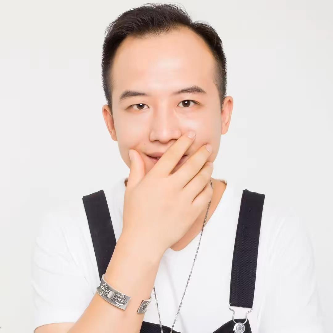 乌鲁木齐烫发专家马隆