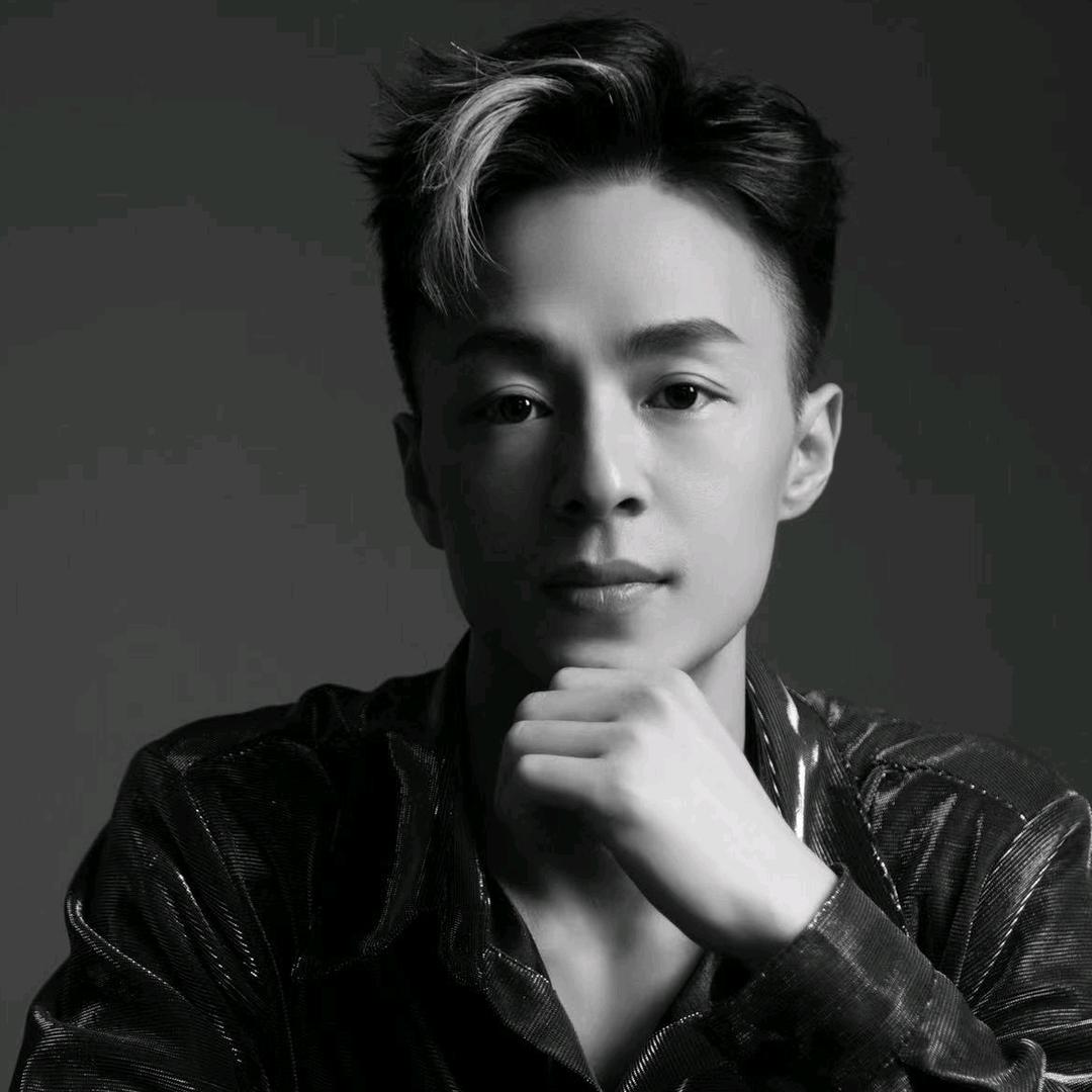 临港万达蒂丝雅 阿龙