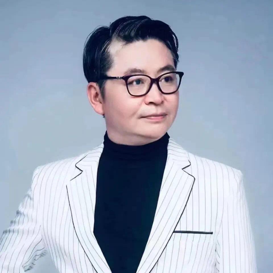 海南显脸小发型设计- 潮大叔