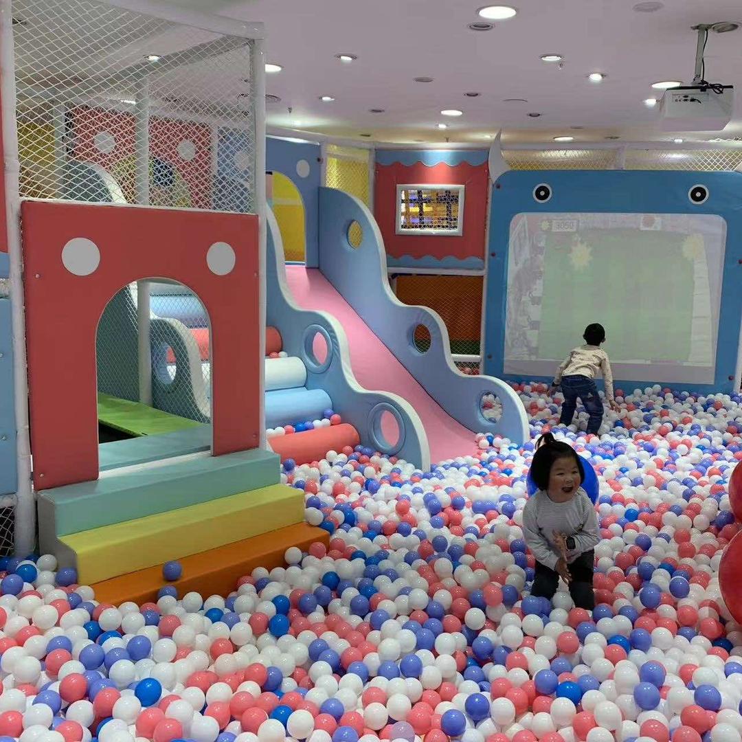 爱就推门玩具城.儿童乐园