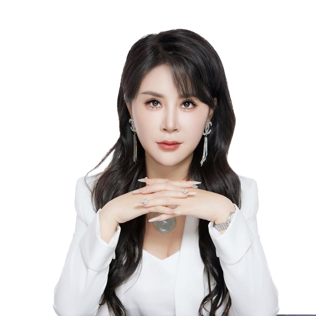 艺美烩美甲美睫美容