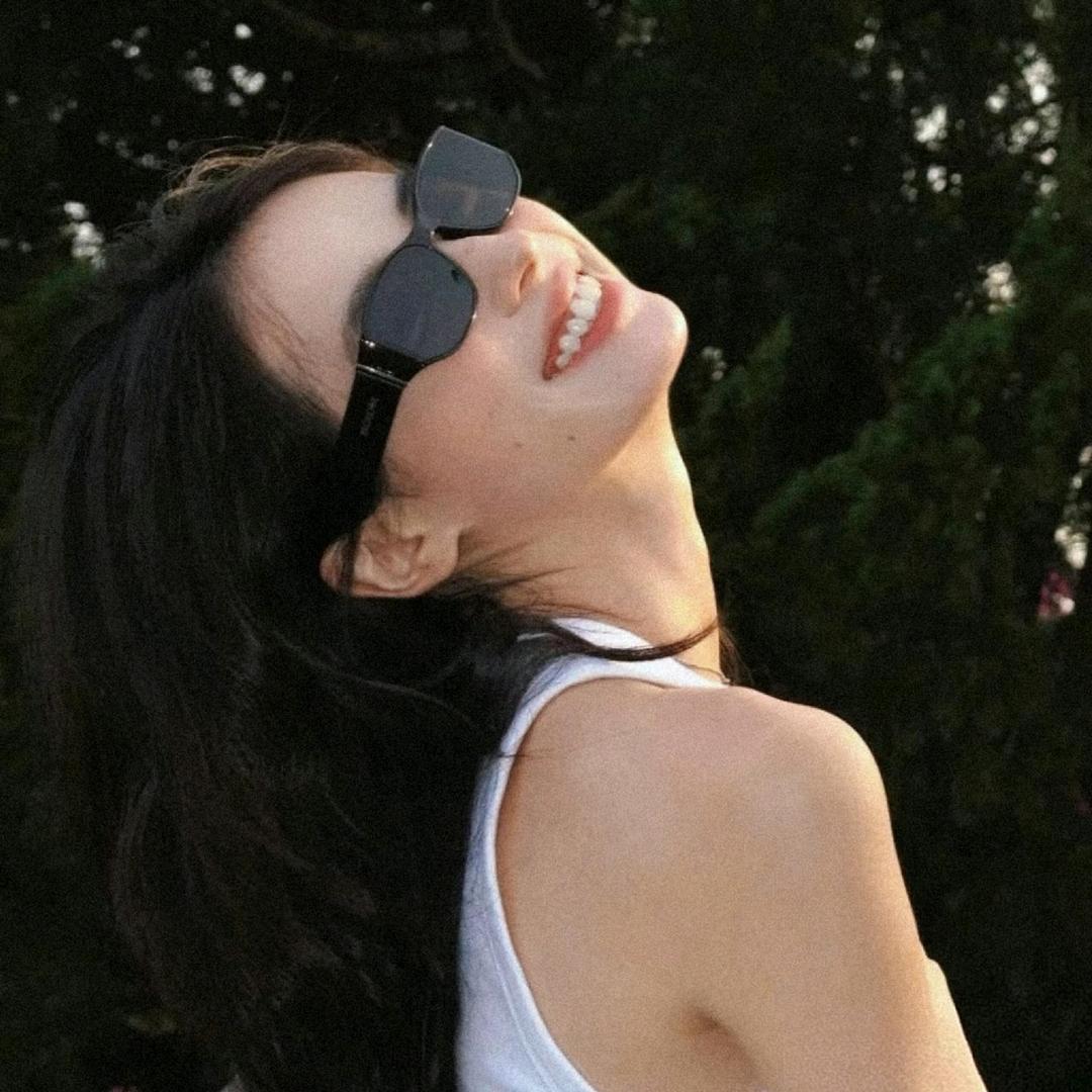 眉毛姐姐SHENQIAN工作室