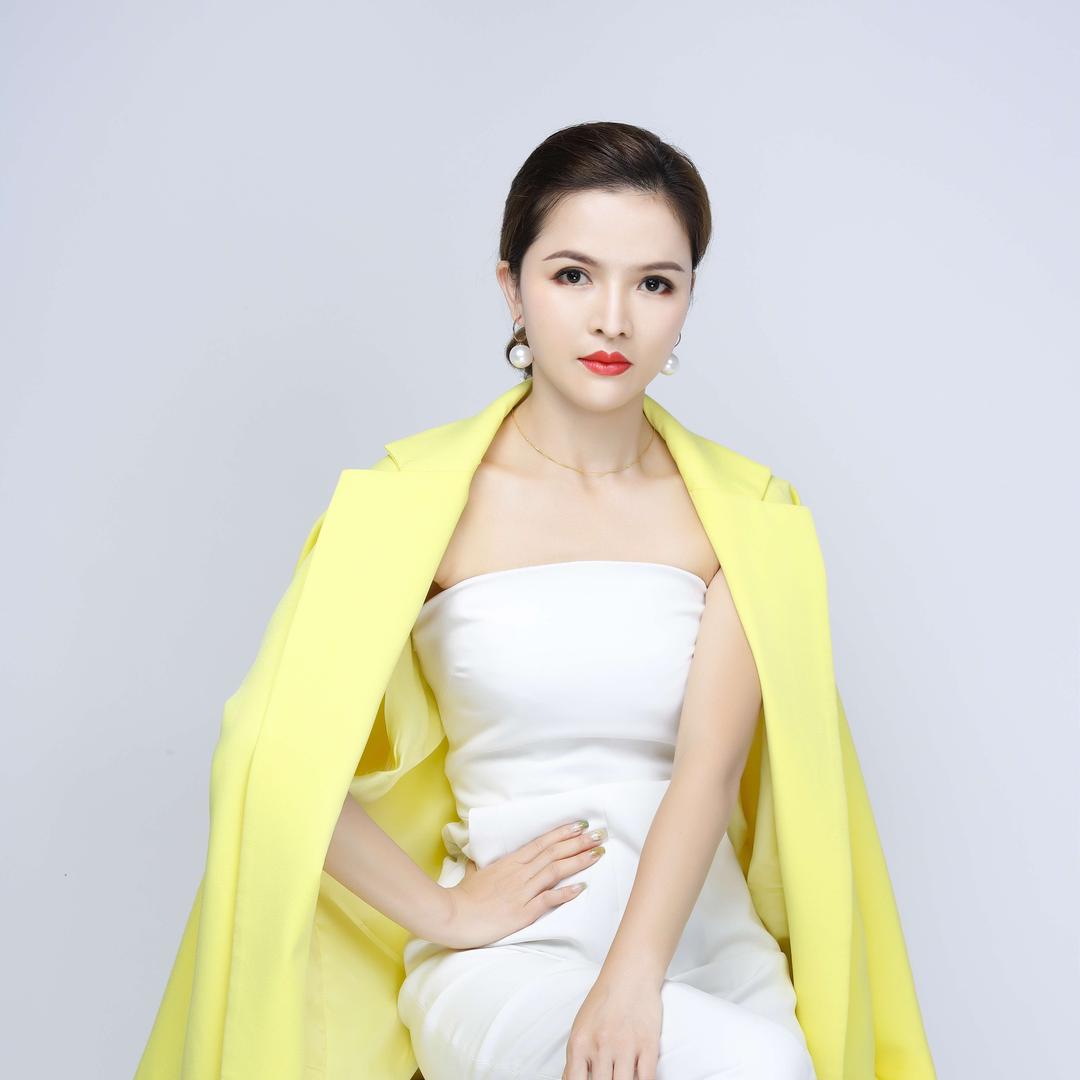 在罗城开美容的悦悦
