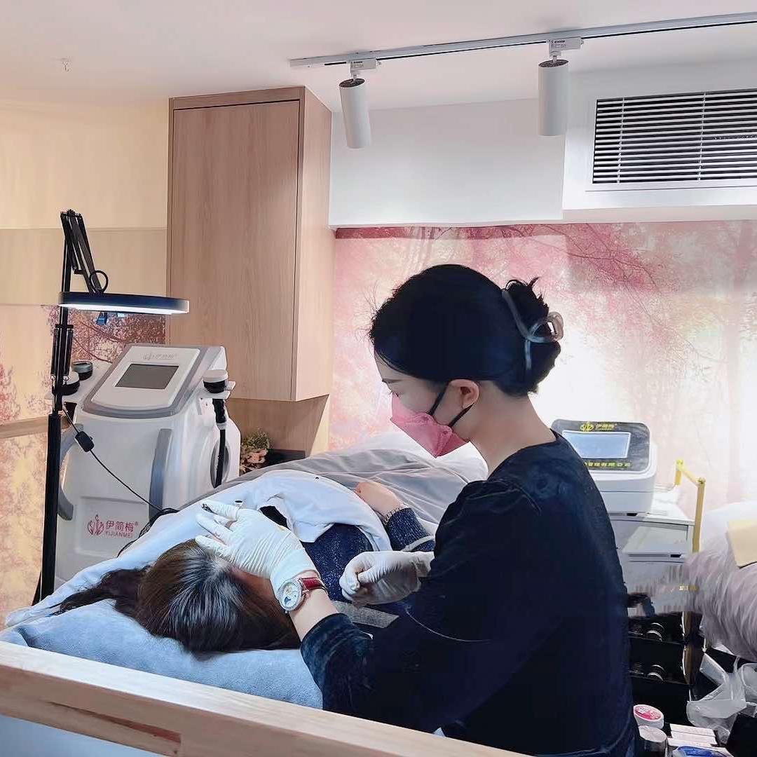 新郑梦涵美妆