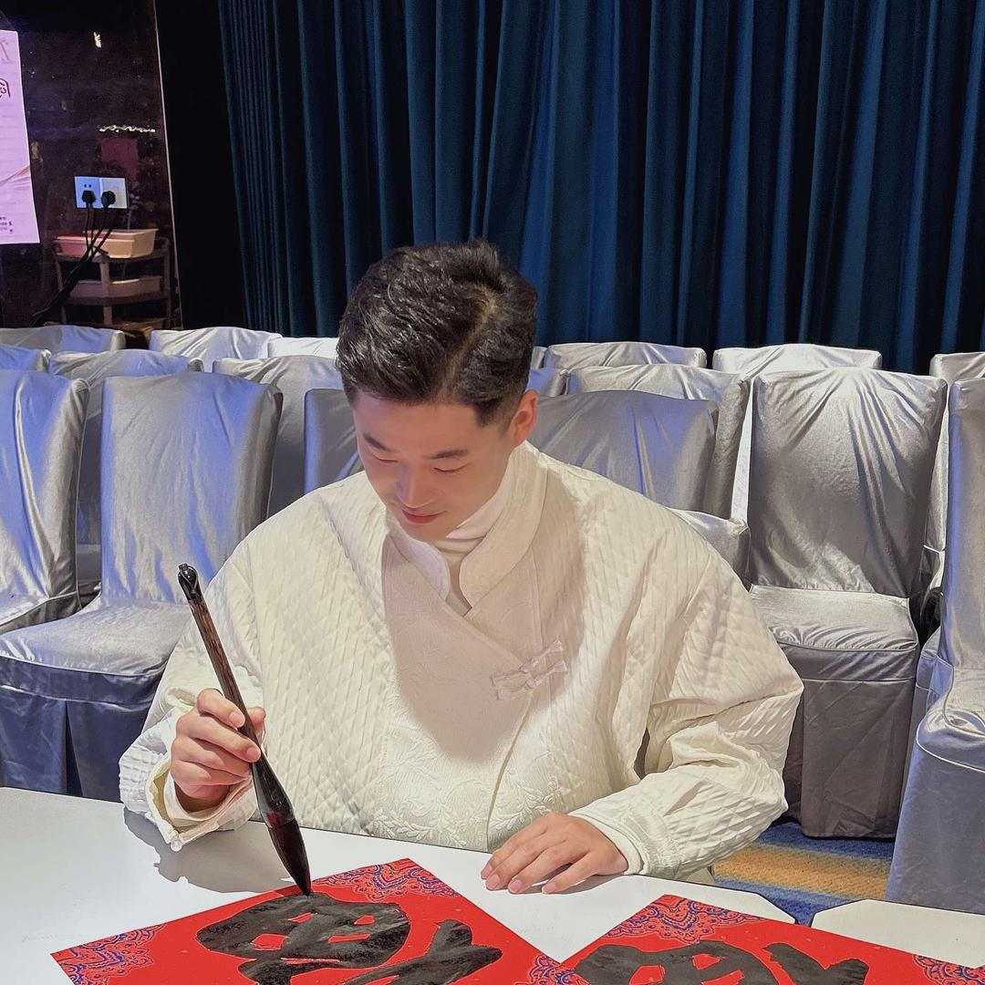 变美主理人依俪人科技康养会所