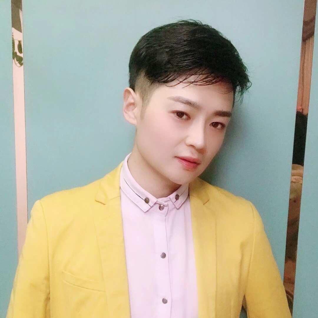 王佳
