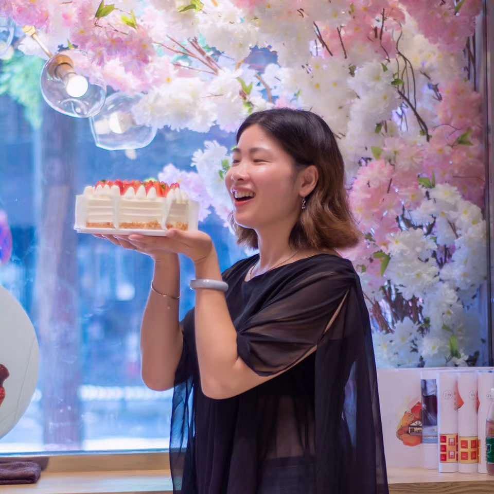 卖蛋糕的瑜伽姐姐