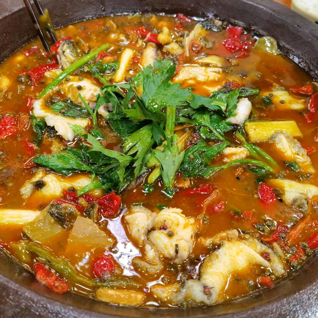 叶花花石锅鱼(魅力新天地店)官方号