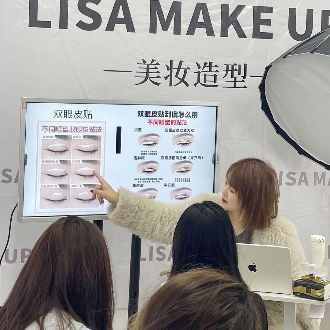LISA MAKEUP化妆师lisa