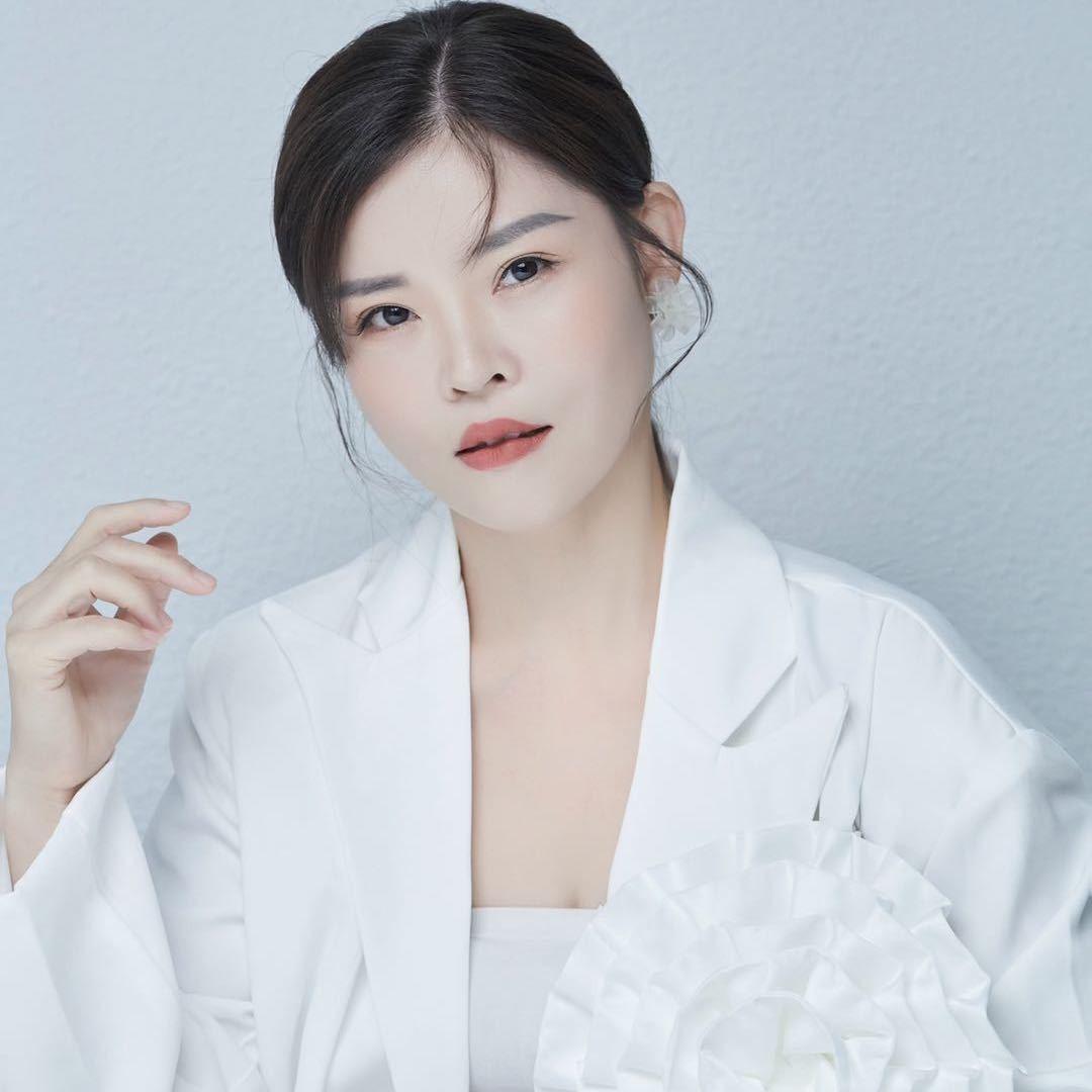 鑫美容菁纯伊人倩倩