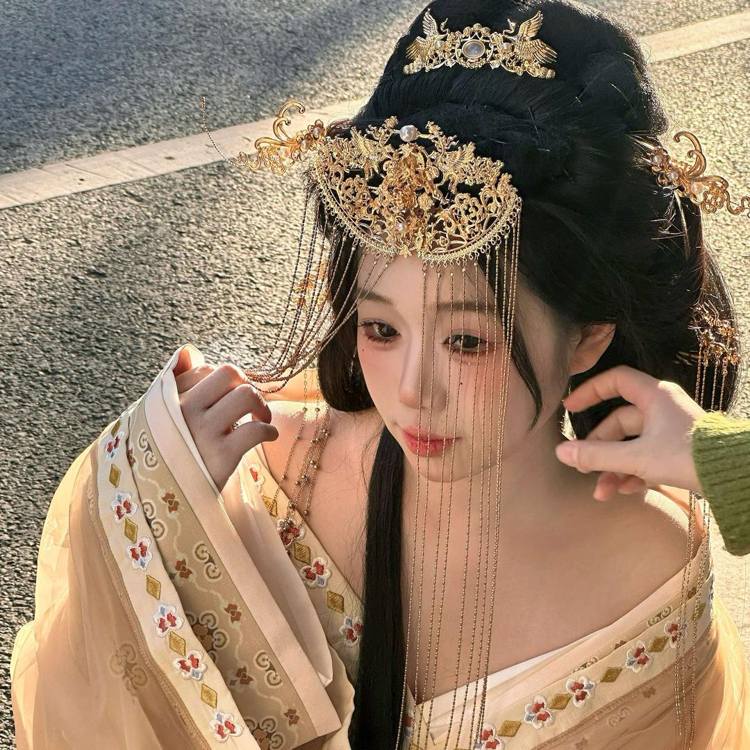 溪云阁汉服妆造