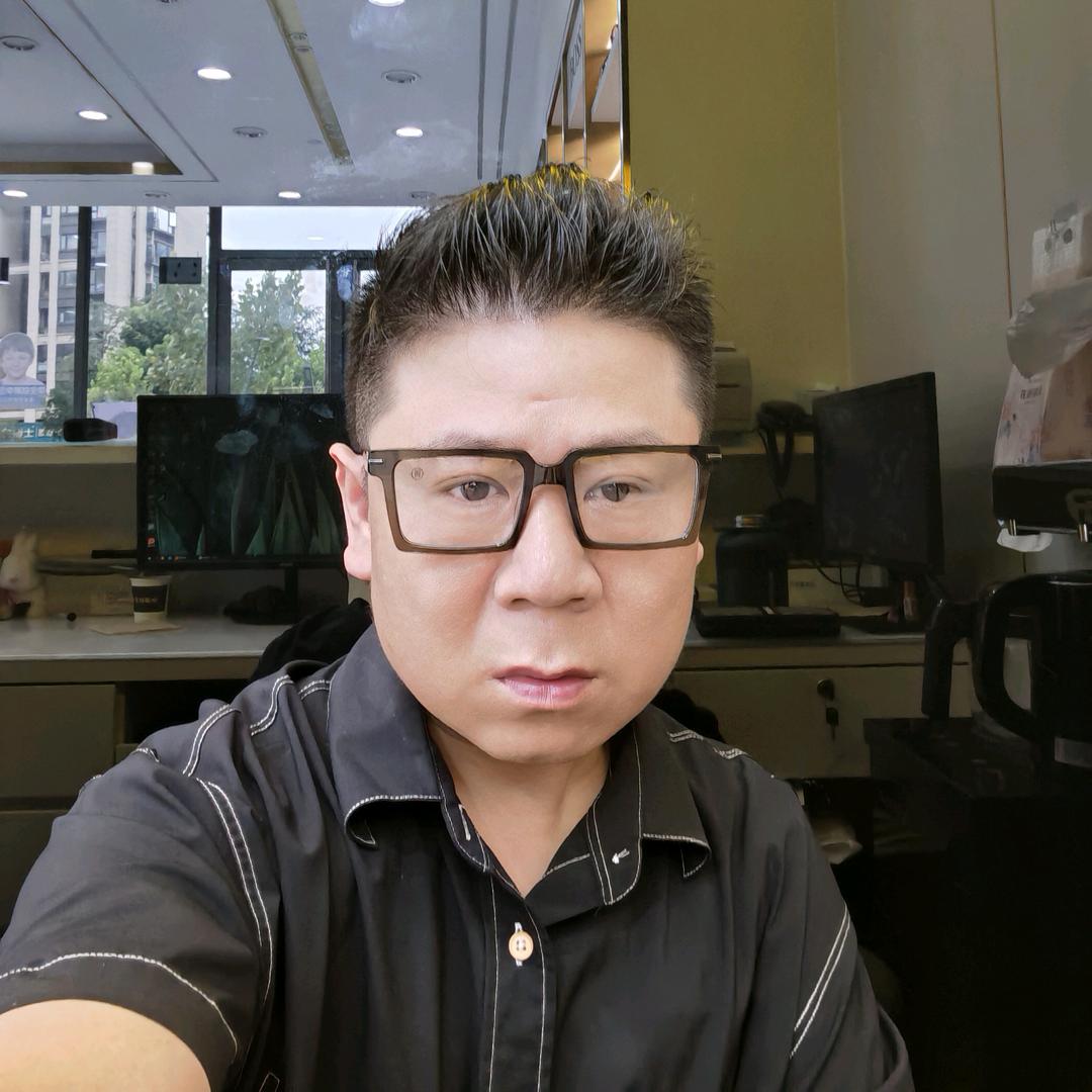 杭州眼镜1⃣哥