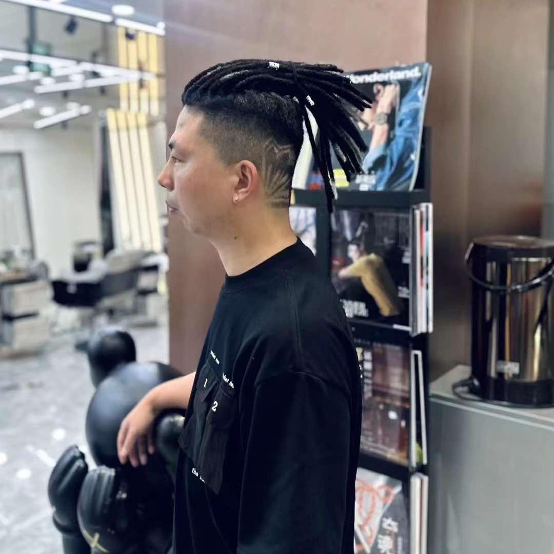 扶沟男士发型设计-罗松