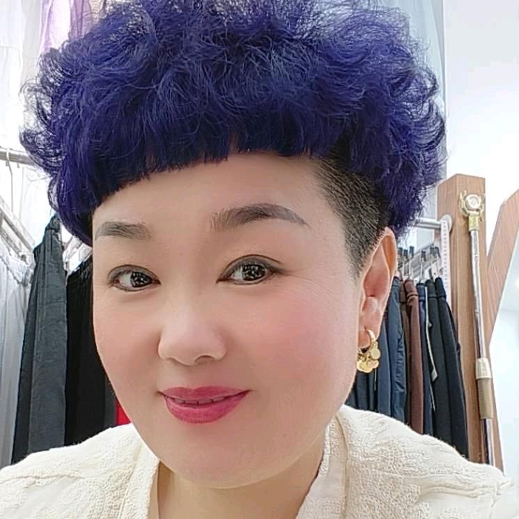平度微胖大码时尚女装