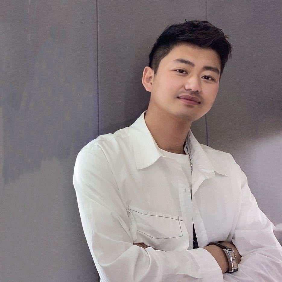 钟华～发型设计圣土喜理Sunny美发会所