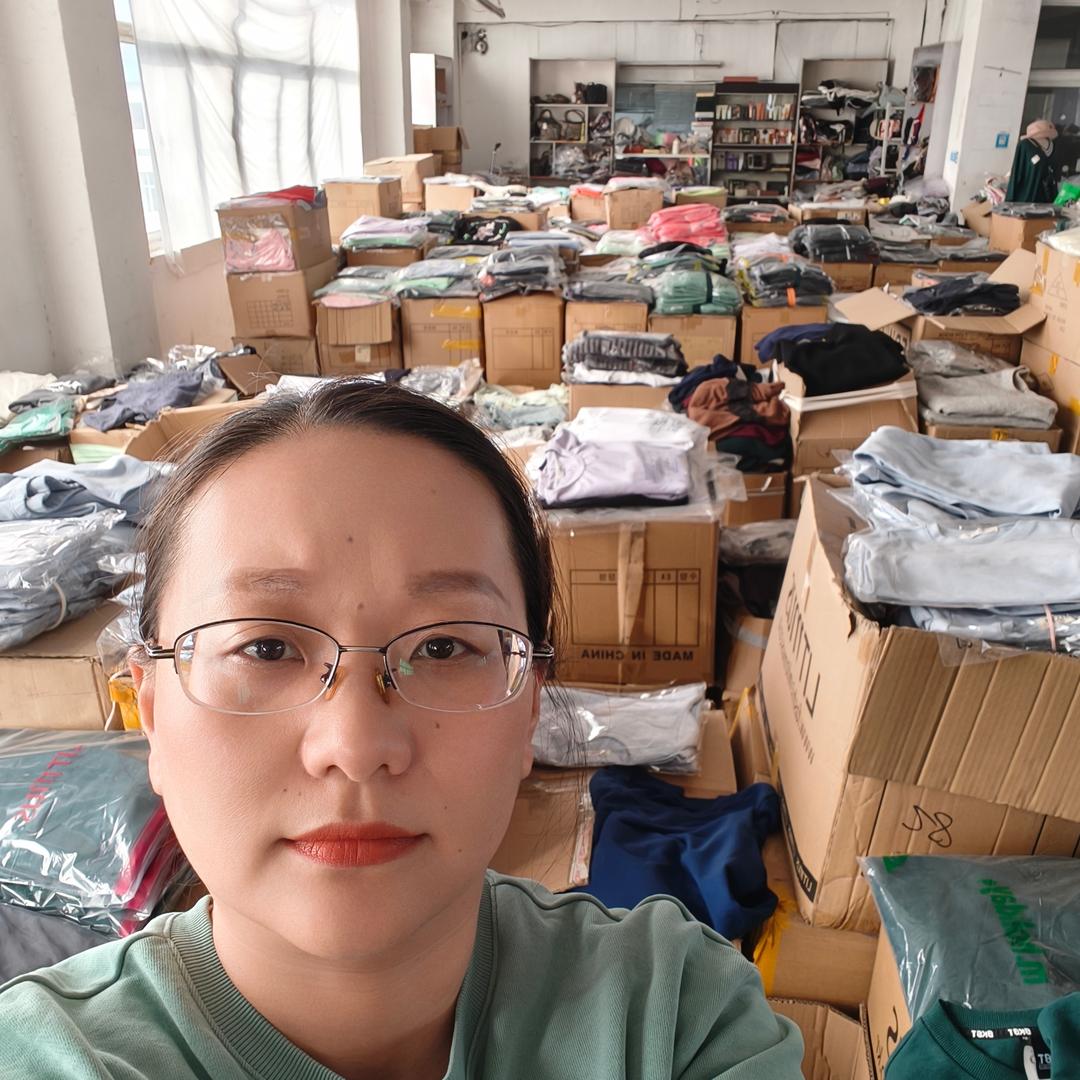 烟台极光外贸服装