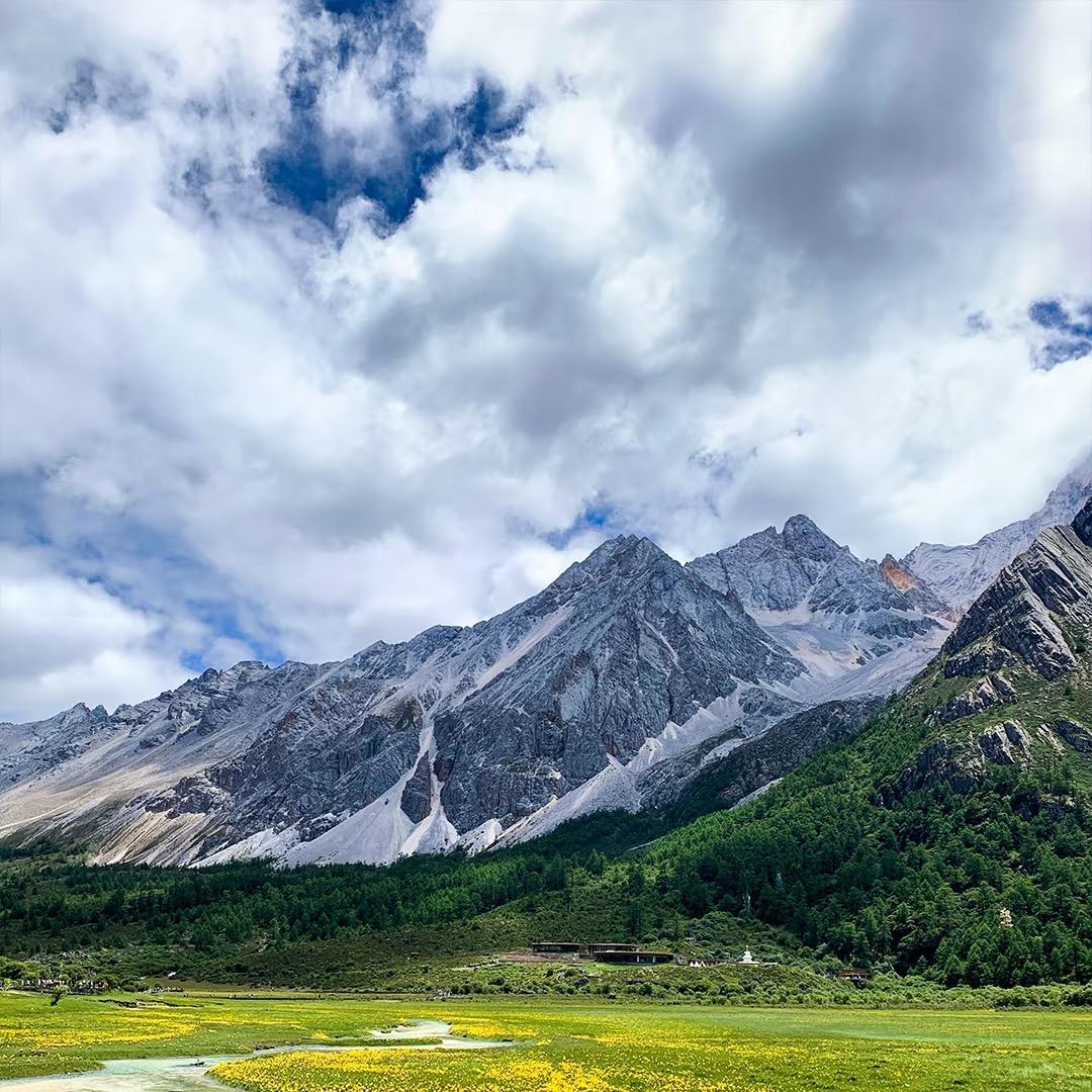 扶余市资航佰服装馆认证号