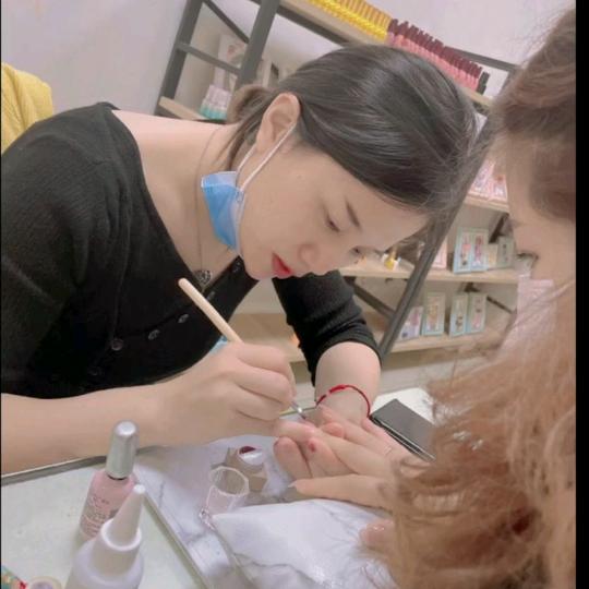 爱丽儿美甲秋岚路店