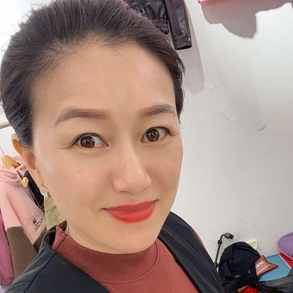 梅子姐穿搭