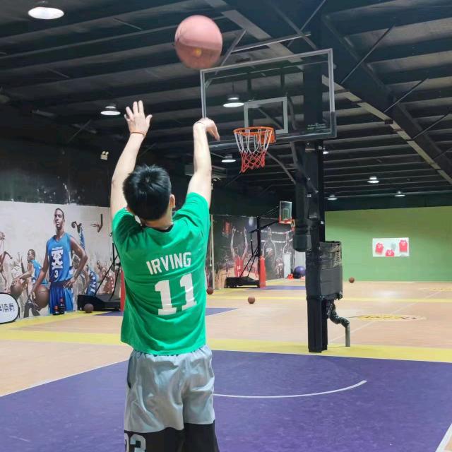 动享篮球馆课程咨询
