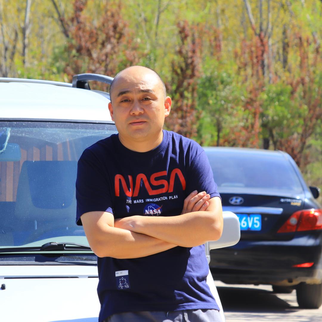 张孝威（张师傅）