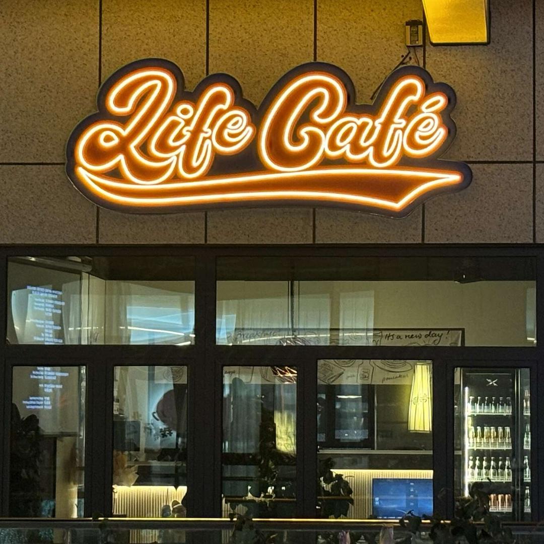 Life Café