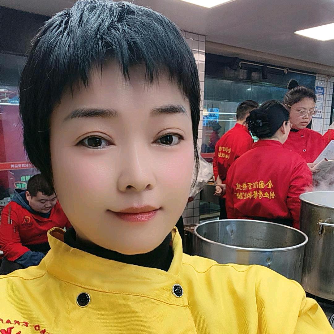嘉鱼莉姐的川卤江湖1店