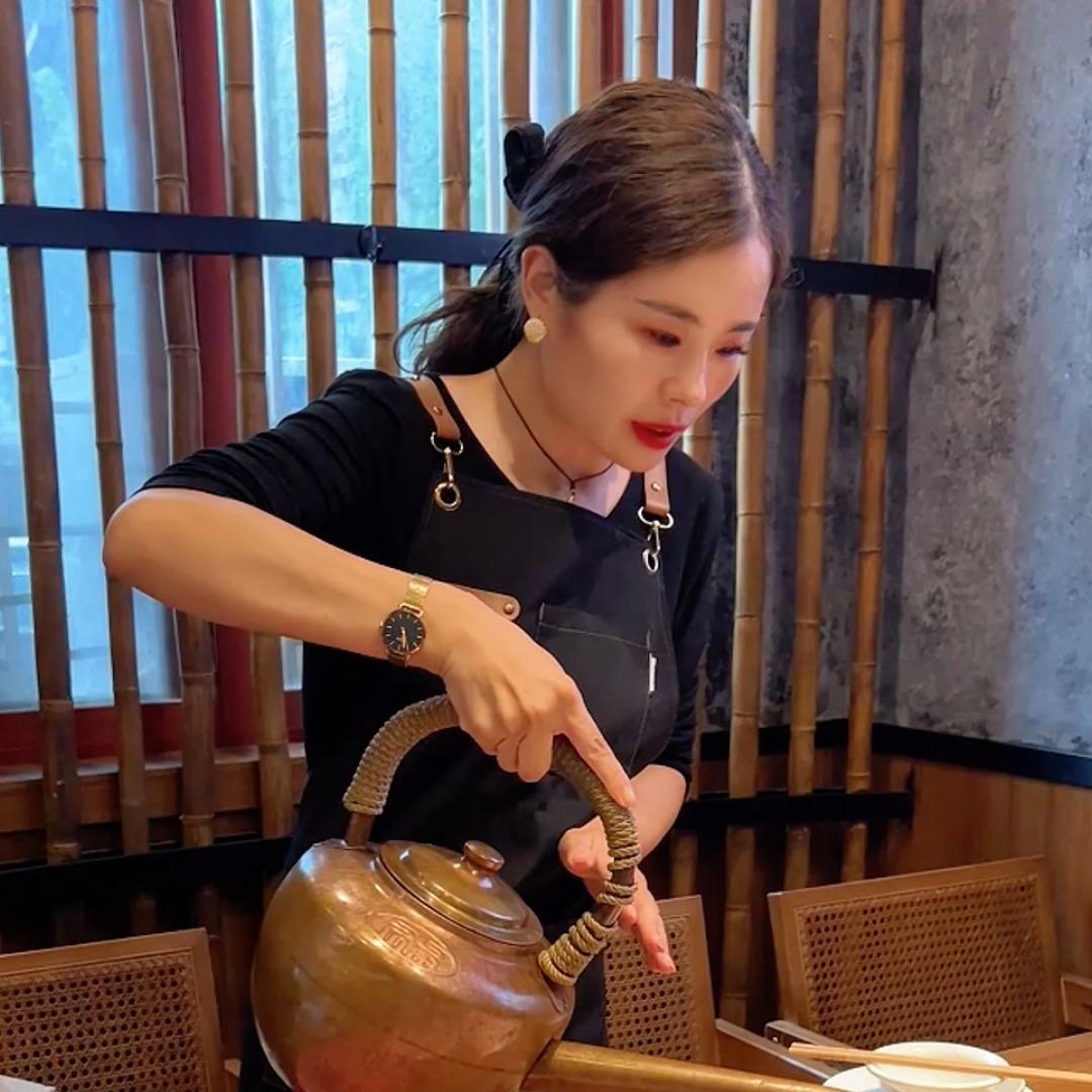 小重庆老火锅妮妮~