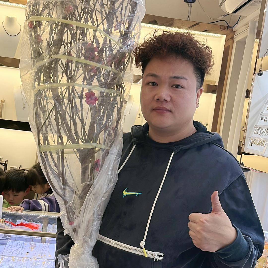 广州黄金回收（大表哥）
