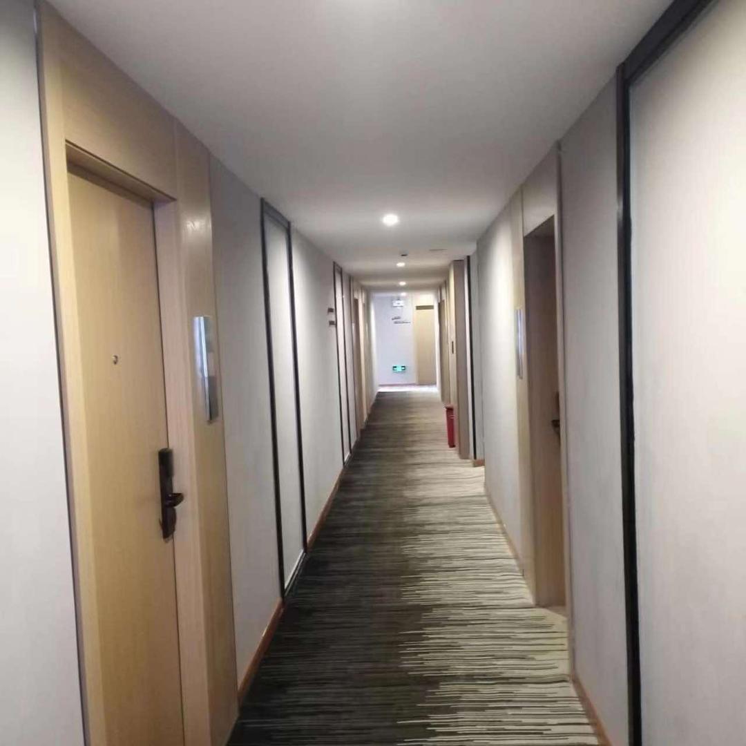 宜兴市和桥新银潮酒店