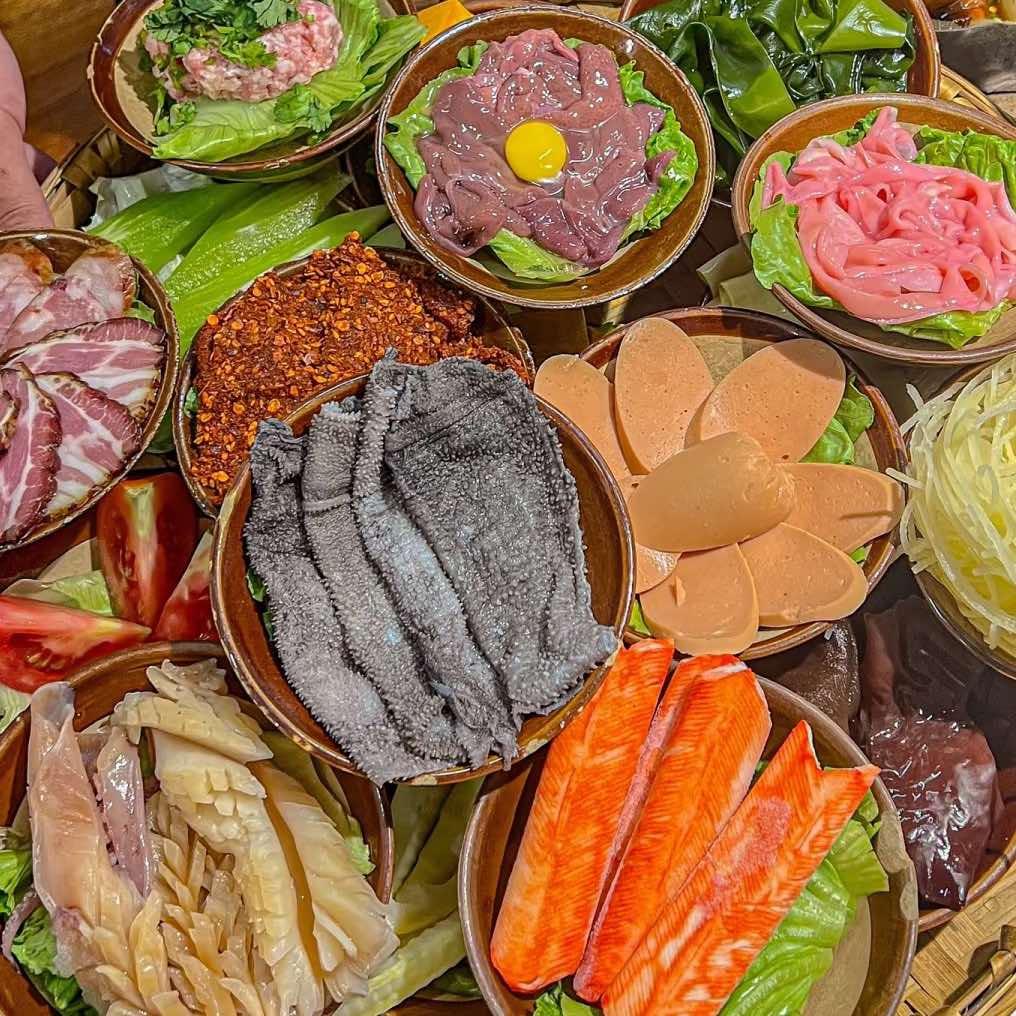 赵蓉旋转小火锅总店