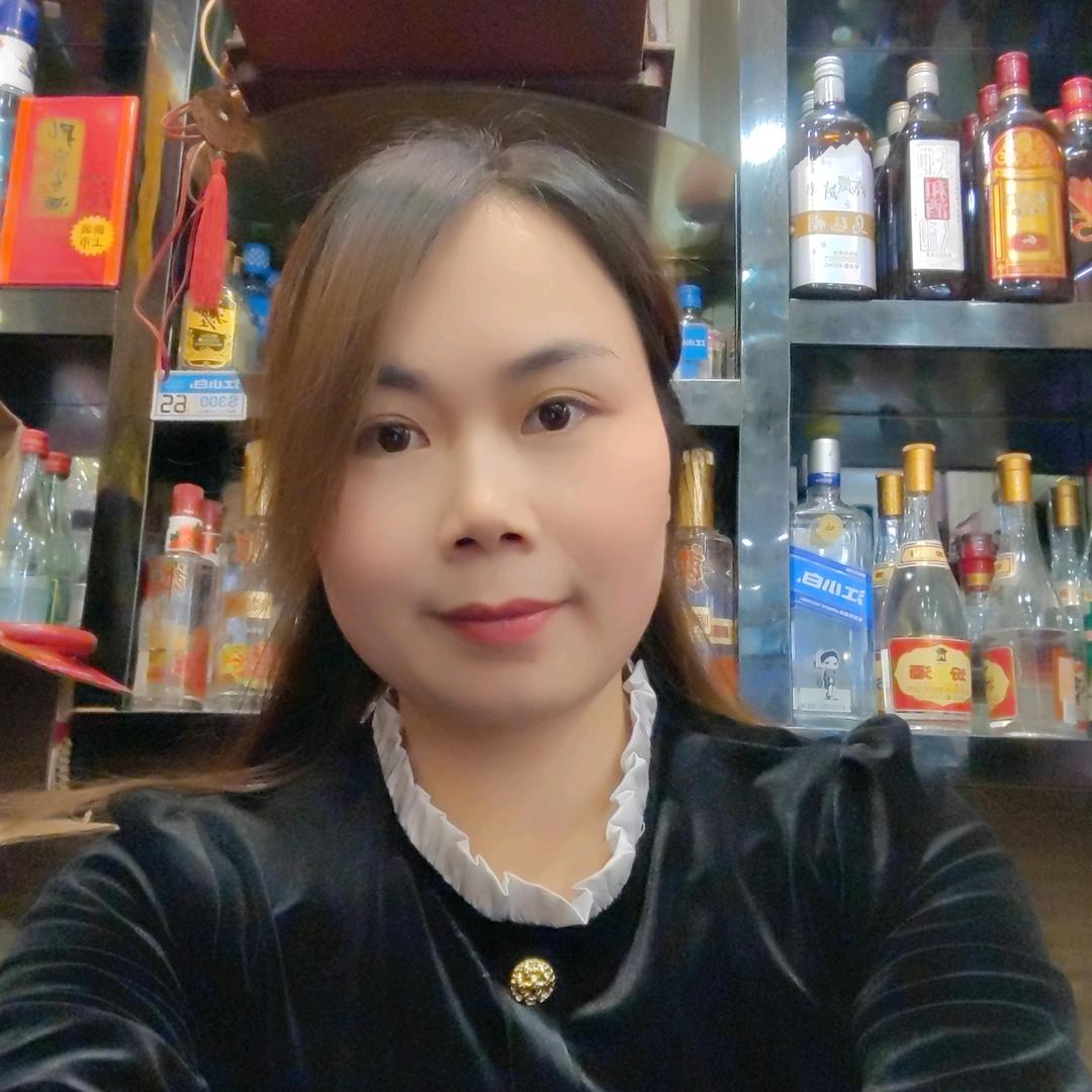 在上海做鸡公煲烤全鱼的郑姐