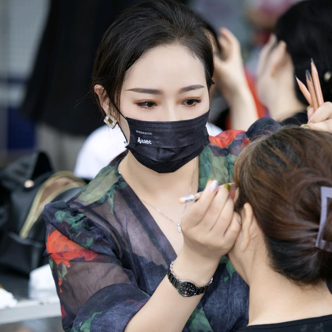 泸州做眉/眼/唇的 子珊