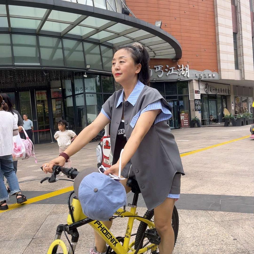 合川区艾帕拉米高女装店