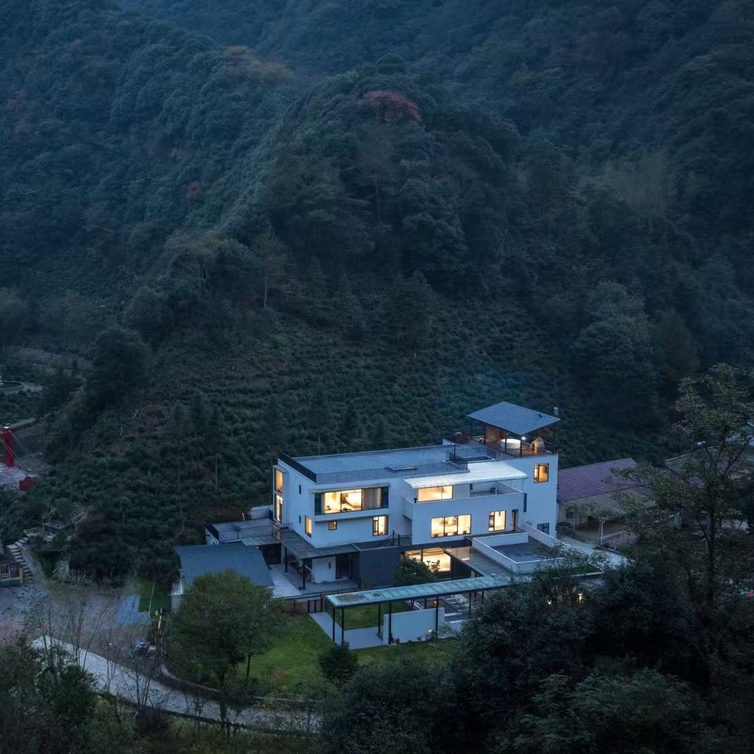 逸山海·觅麓溪源温泉民宿