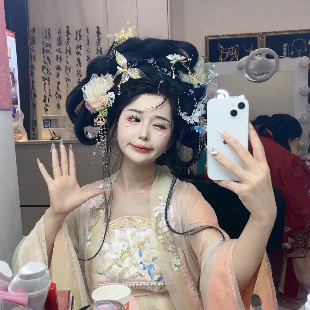 咕咕咕汉服妆造体验馆（钟楼店）