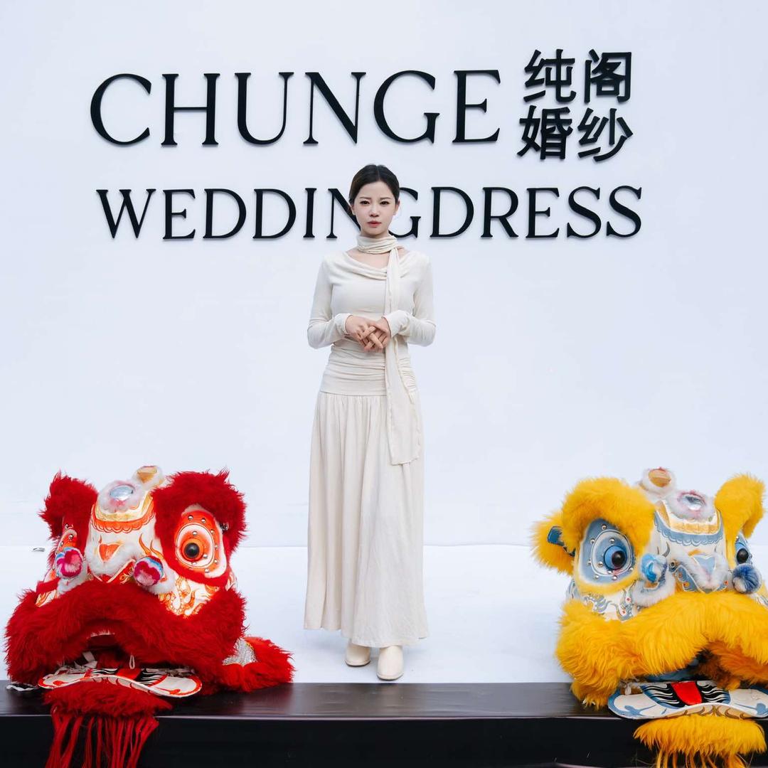 义乌纯阁婚纱