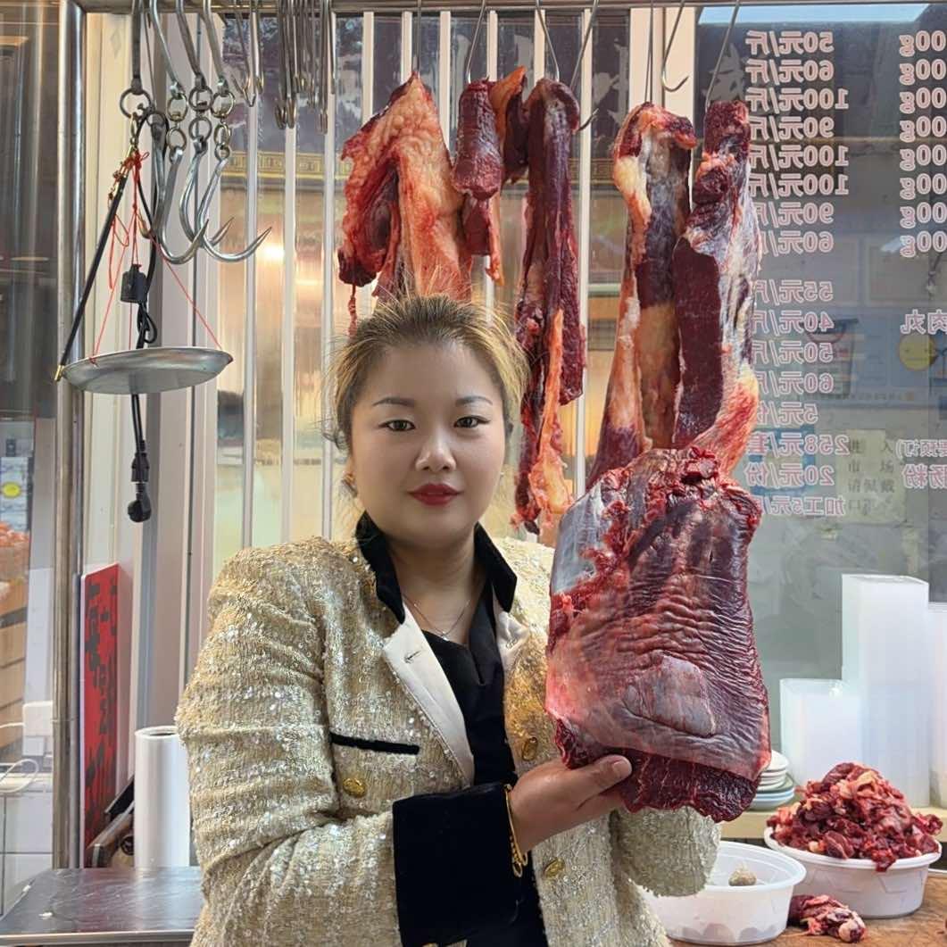 菊姐（老板娘) 魔都潮滋味