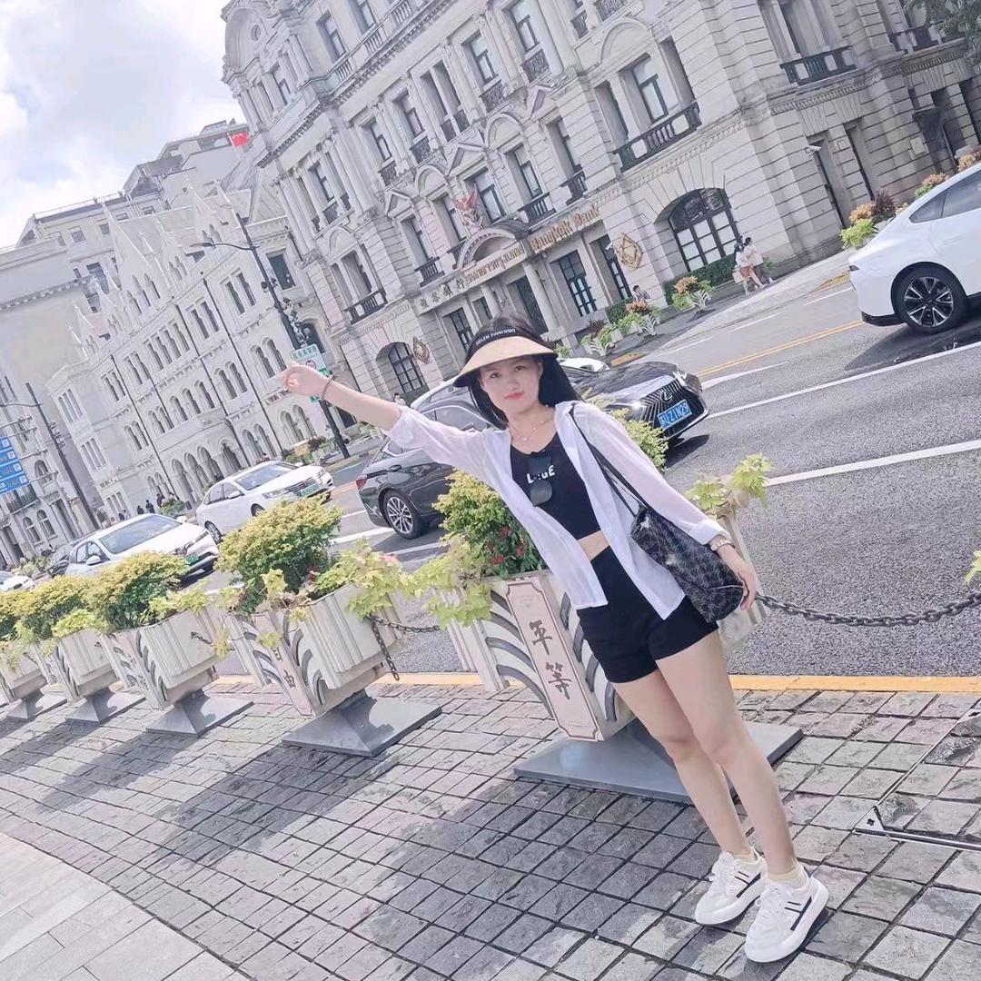 🌹王妮不吃香菜🌹