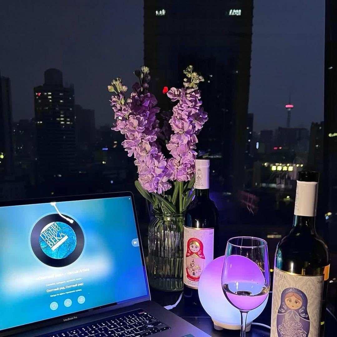时光里金融城明月轻居美宿酒店